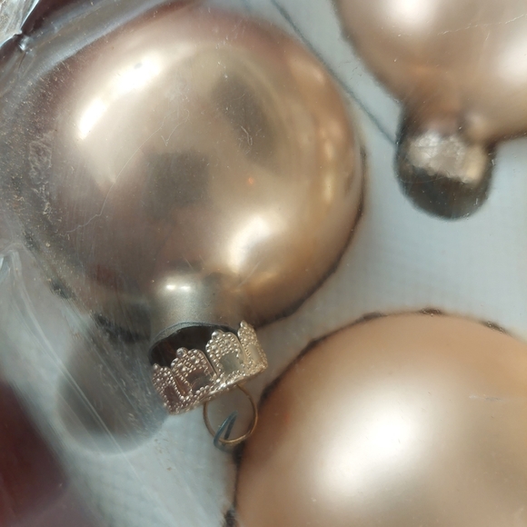 VTG Glass Christmas Ornaments Balls set of 24 Victoria Collection Gold Poinsetti - Picture 5 of 11